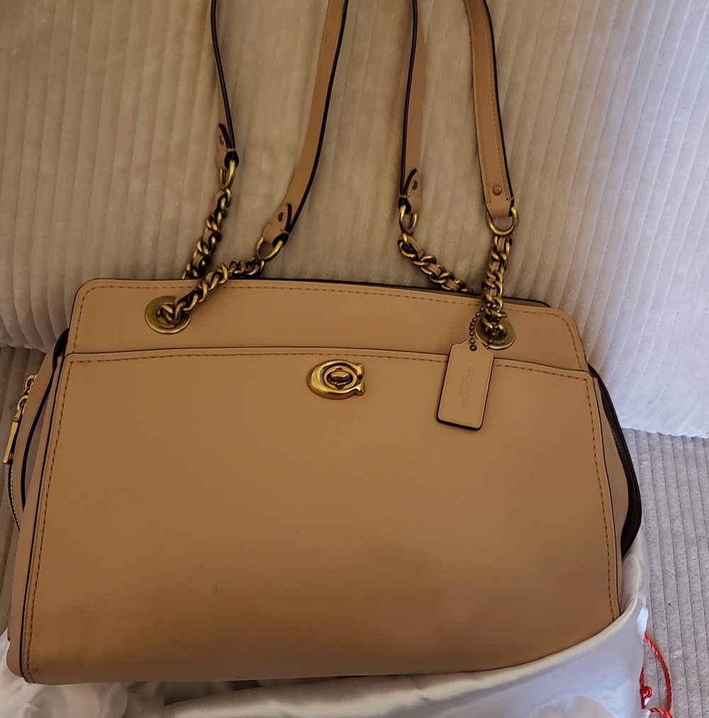 Coach 35575 Parker Turnlock Carryall Beechwood Leather beige